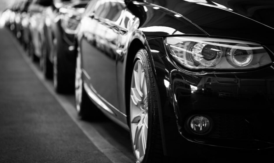 Approaches to Examine Before Sealing the Agreement with Rental Vehicle Platforms in Dubai: 